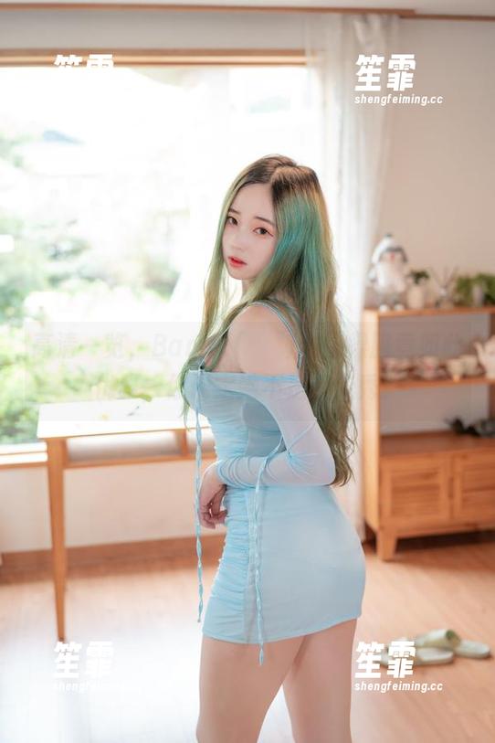 高清一览，Bambi(밤비)穿体操服竟如此优雅，你确定她不是在走秀？