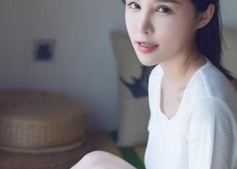 IMiss爱蜜社 – 悄悄靠近Nono酱的居家，高清美图间的随性与惬意