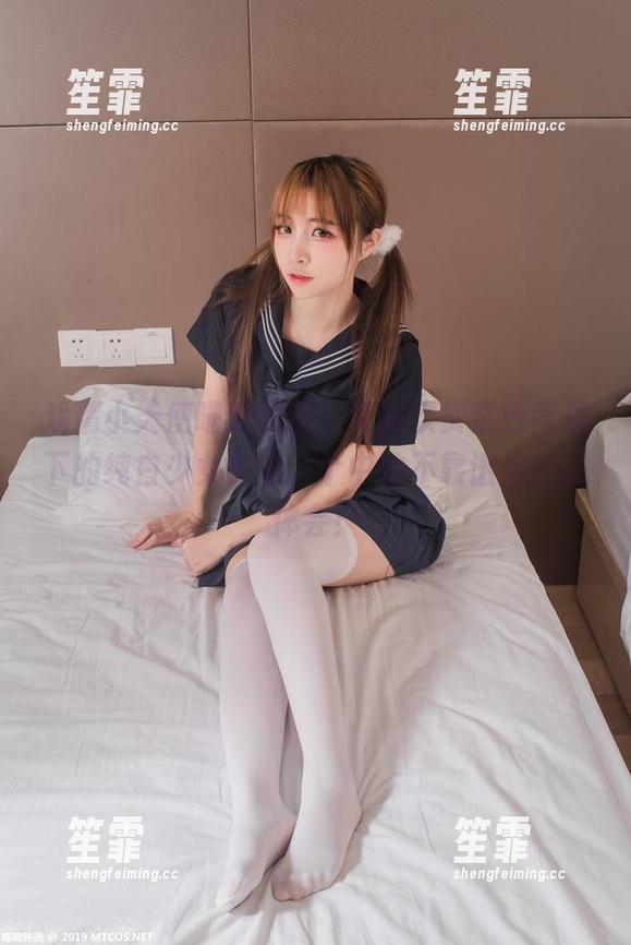 MTYH喵糖映画 戏精小天使喵糖映画,带你欣赏紫色背景下的纯白少女美眉,个中的不靠谱你自己体会!