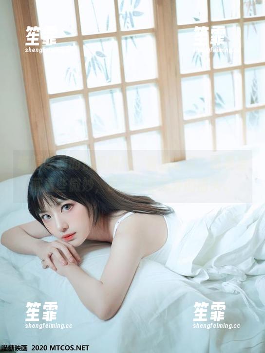 喵糖映画的优雅瞬间：窗边暖阳，图集里藏着些微妙，原图给你意外的甜头。