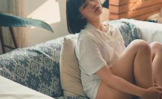 原图里的毫不在意，Mimmi(밈미)的无辜像是刻意的反差萌！