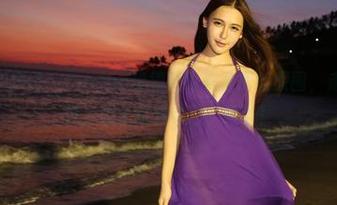 MyGirl美媛馆 – Carina梦绮的高跟鞋最新原图，走了个模特步，忘了是我自己，哈哈！
