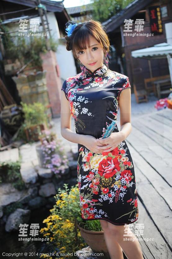 MyGirl美媛馆-方子萱 MyGirl美媛馆 - 方子萱的比基尼全套,长腿让人想小跑一下