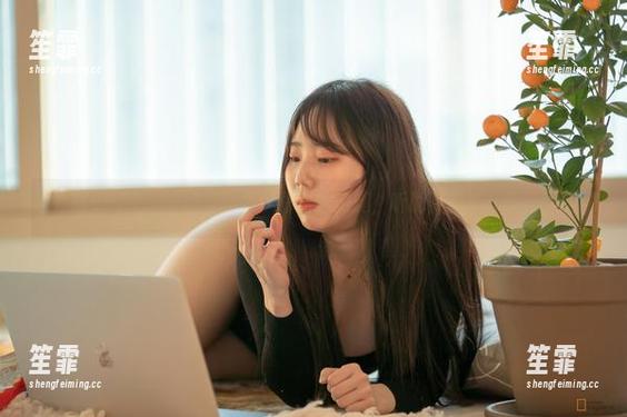 MyuA(뮤아)的写真集：靠着这美腿，听说下载量可飙升！