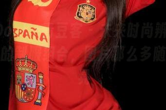 QingDouKe青豆客 – 未来时尚辨识帖：潇同学的制服组合，图片那么多随便晃一晃