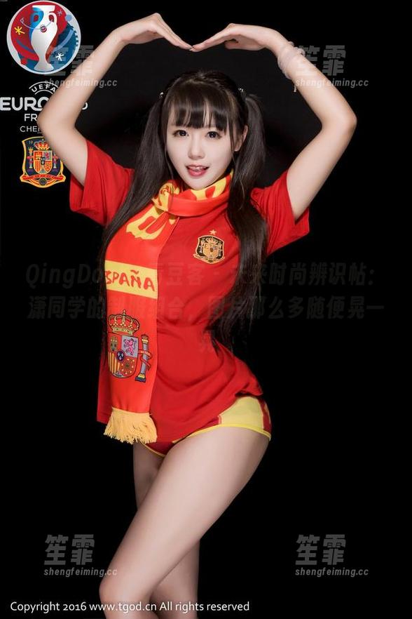 QingDouKe青豆客-潇同学 QingDouKe青豆客 - 未来时尚辨识帖:潇同学的制服组合,图片那么多随便晃一晃