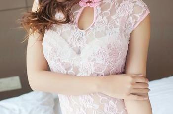 TGOD推女神 – 一张谭晓彤的厨娘照，你不觉得她好像在跟我说：“快来，交给我吧”？