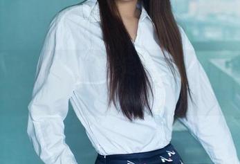 TuiGirl推女郎 – 看完何何夕的美腿，下载不花钱也太值了吧！