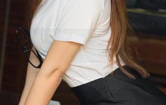 UGirls尤果网 – 孟狐狸的非典型教室：高清合集，里面有你不敢想的那些事和人！