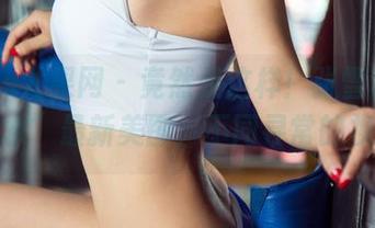 UGirls尤果网 – 竟然是这样！张雪馨的“死库水”最新美图，不同寻常的视角！