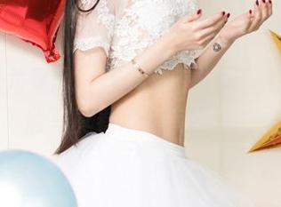 UGirls尤果网 – 李梓然在浴缸，这一组高清写真看了真有回事！