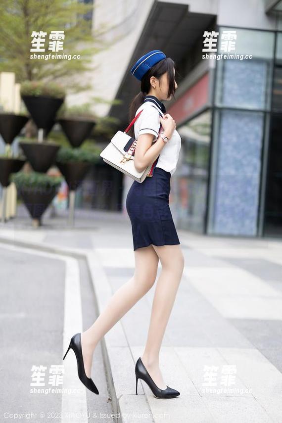XIAOYU语画界-周思乔Betty XIAOYU语画界 - 周思乔Betty的美脚,原图还没洗底?图集色彩搭配审美争议大!