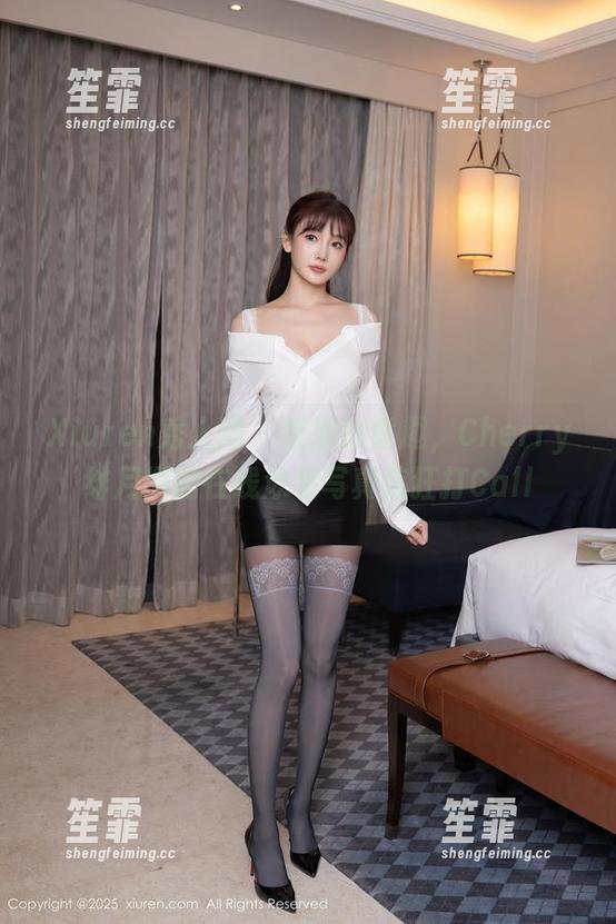 Xiuren秀人网 - 难得的童趣，Cherry绯月樱的在线泳装写真疯狂打Call