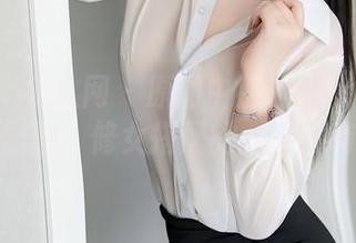 Xiuren秀人网 – 原图中那位FoxYini孟狐狸，修女搭配的一丝不苟