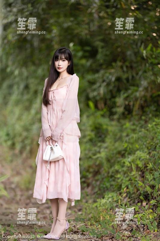 Xiuren秀人网 - 周慕汐fairy的镂空黑丝西装合集，这世上还有比这更适合开会的服装吗？