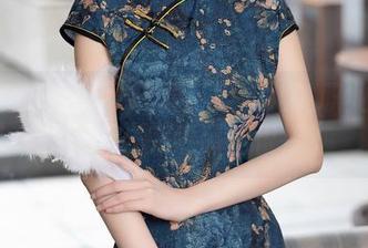 Xiuren秀人网 – 看！周波儿的职业装原图壁纸，突然感觉很累？