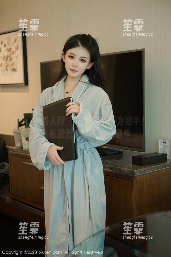 Xiuren秀人网-婠婠么 Xiuren秀人网 - 喜欢你是因为奶牛!婠婠么私拍图包带来的小确幸