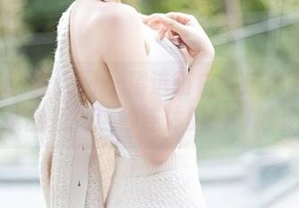 Xiuren秀人网 – 精选萌白酱连体衣写真集：谁能拒绝这种连体般的奇妙姿态？