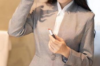 Xiuren秀人网 – 一图胜千言？葛征的丝袜写真说的就是这个理！