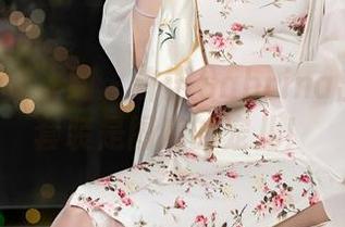 Xiuren秀人网 – 许诺Sabrina出击：这套装是图库的宠儿！