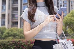 Xiuren秀人网 – 黄乐然的金色比基尼照片，我只想问，这波操作是向谁致敬啊？