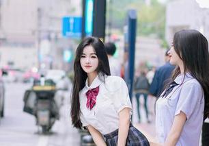 YouMi尤蜜荟 – 下载Egg_尤妮丝校园图包，顺便附送校园偶遇攻略！