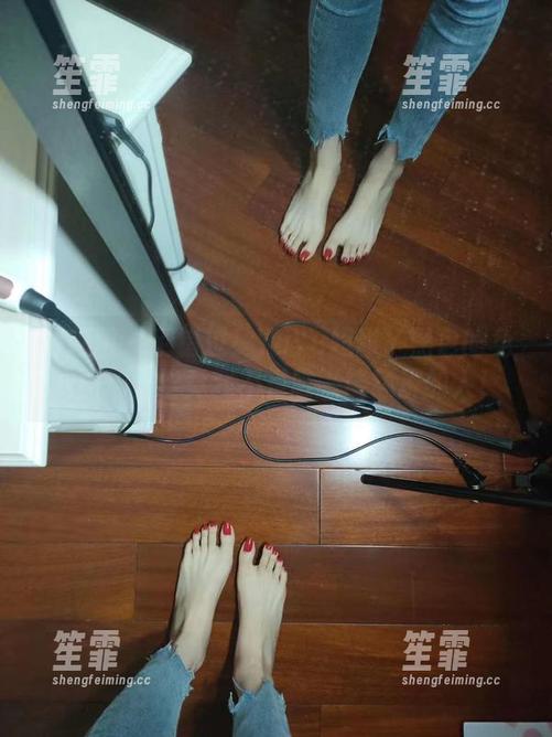 微密圈 - 别错过！YuYu超甜丫黑色的免费图册，毕竟我不是唯一能舔屏的人！