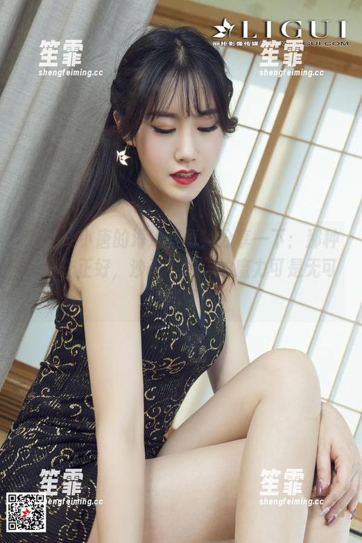 丽柜 - 小唐的海边写真，分享一下：那种“阳光正好，沙子不嫌”的魔力可是无可抵挡哦。