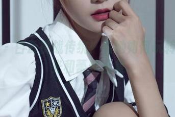 丽柜 – 白云挑战传统：看她如何玩转无圣光和蕾丝合集