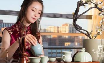 克拉女神 – 视频解密！杨暖最新图包中的油亮，原来是美容新宠？