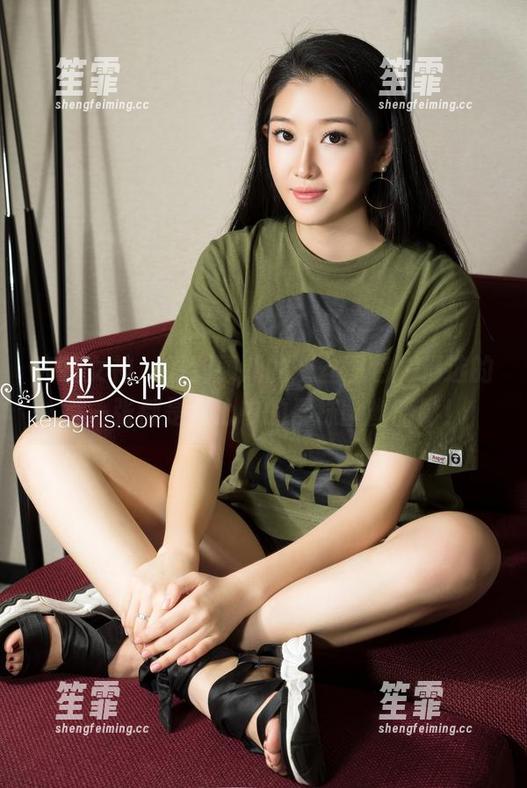 克拉女神-颖儿 克拉女神 - 看到颖儿的灰丝图包,精选的每一张都是我心中的那抹幽幽暗影!