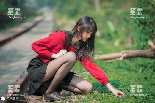 兔玩映画的奇幻色彩：春日野穹与独角兽的荒诞图片合集，一探究竟！