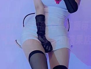 啾小妍Deercos的甜心，资源带着一点迷离气息，仿佛梦里的糖果店。