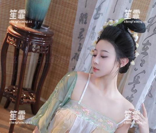 这黑丝图包是奈汐酱Nice的绝配，五分钟内速来下载！