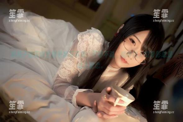 嫣嫣子的花嫁主题最新写真集，不得不说，婚纱迷人的背影总是让人留恋。