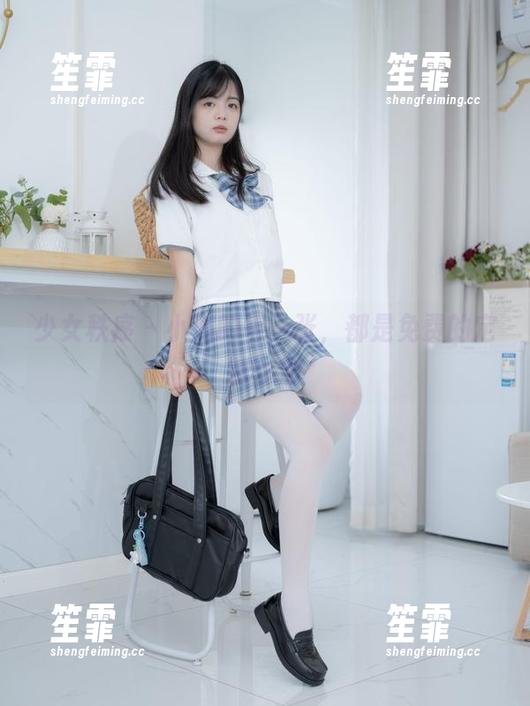 少女秩序 - 小满的每一张，都是免费的定制之旅
