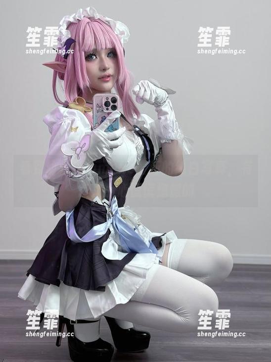 幼爱youmeko 看到幼爱youmeko最新的纯白写真,有点儿小心慌慌惚惚的