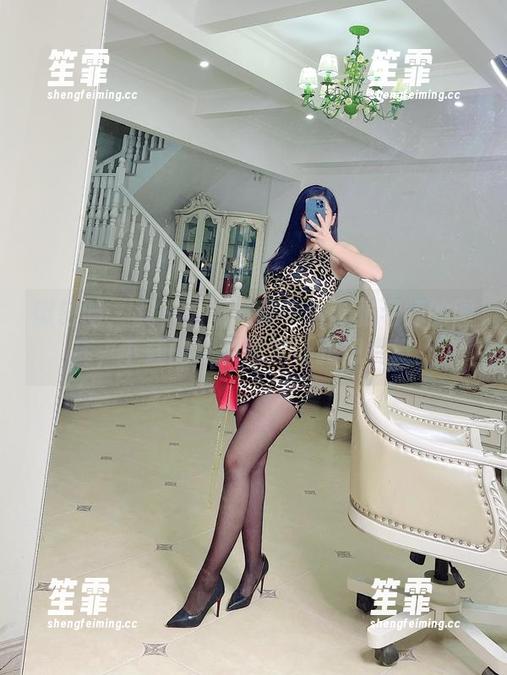 张老师 微密圈 - 我一边煮咖啡一边翻张老师的图库,下载的绿意居然让我想跳舞。
