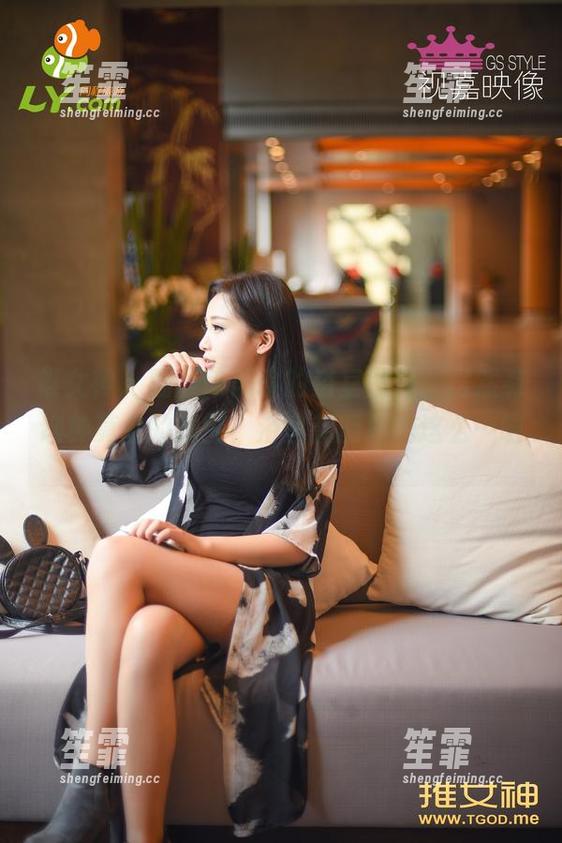 推女神 - 翻翻陈思琪的浴室图包，居然有这种莫名的氛围，浴室都能拍的这么…嗯。