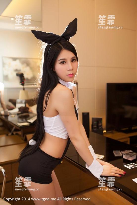 推女神 - 更新！陈思琪眼镜图集，脑袋里的万千思绪都想借它出去!