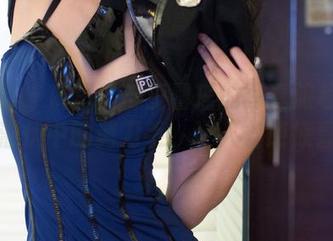 推女郎 – 裤里丝与王馨瑶的写真旅程：图包潜伏中的剪刀手，让人倍感惊喜！