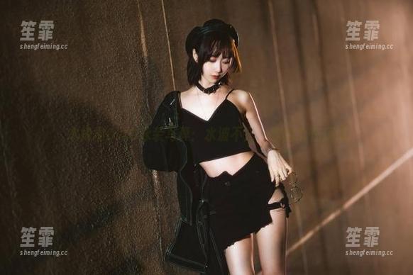 木棉棉OwO 木棉棉OwO泳装写真:水波不兴,我的心在荡漾