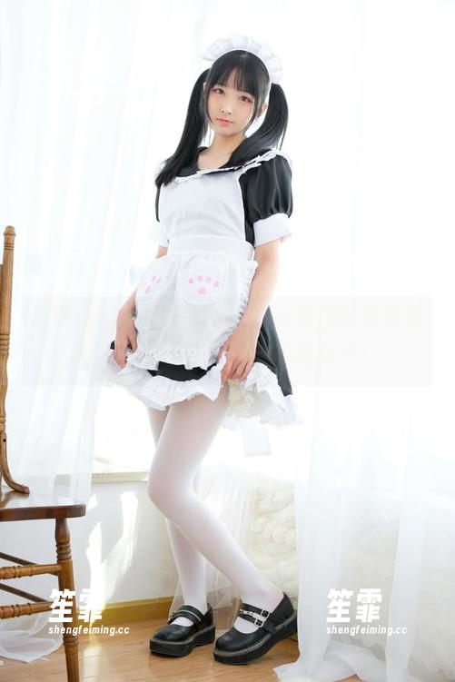 森萝财团 - 在线逆袭，Sia制服的华丽变身，果然不愧为穿搭界的女王！