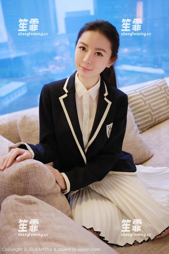 模范学院 - 伊小七MoMo的礼服写真，尽管是免费，但效果嘛……谁来给我个主意？