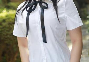 模范学院 – 修女？柳侑绮Sevenbaby的写真集让我开始怀疑她的职业选择…