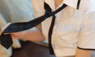 模范学院 – 程程CC的睡衣与镜子对视，那原图的目光太清澈了，图册就来点动人心弦吧。