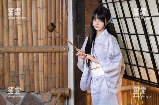 在线收看樱井宁宁的蕾丝女仆，突发奇想：这装扮咱们平常上班能不能用一下？