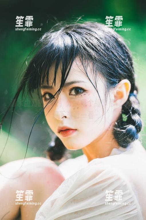清水由乃的衬衣，分享每个细节都能让你停下来看一看