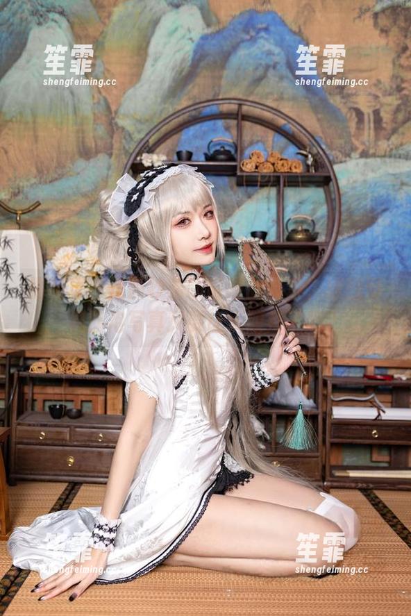 源纱希喵喵喵 福利真的是源纱希喵喵喵的强项,这回可畏旗袍写真又要让人膜拜了吧?