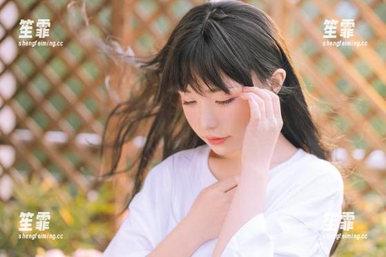 爆机少女喵小吉的定制图集：野餐能快乐到这地步吗？